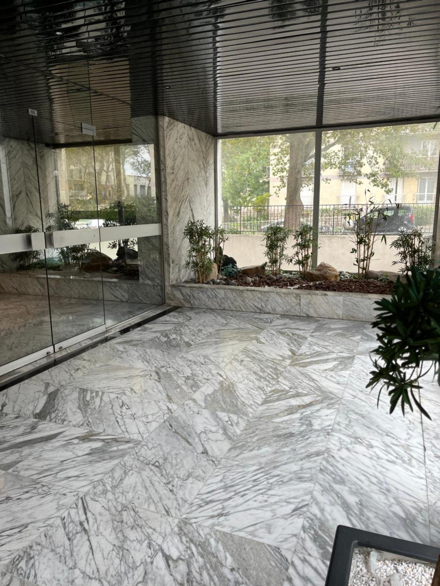 Appartement Terrasse Avec Vue, Proche Bercy-paris, 3 Pieces Spacieux Et Confort *